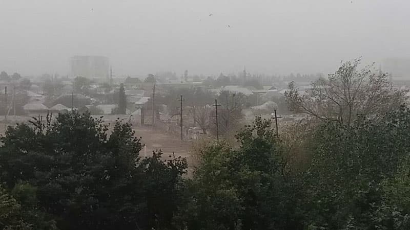 ETSN: "Güclü külək bəzi ərazilərdə toz dumanı yaradıb"