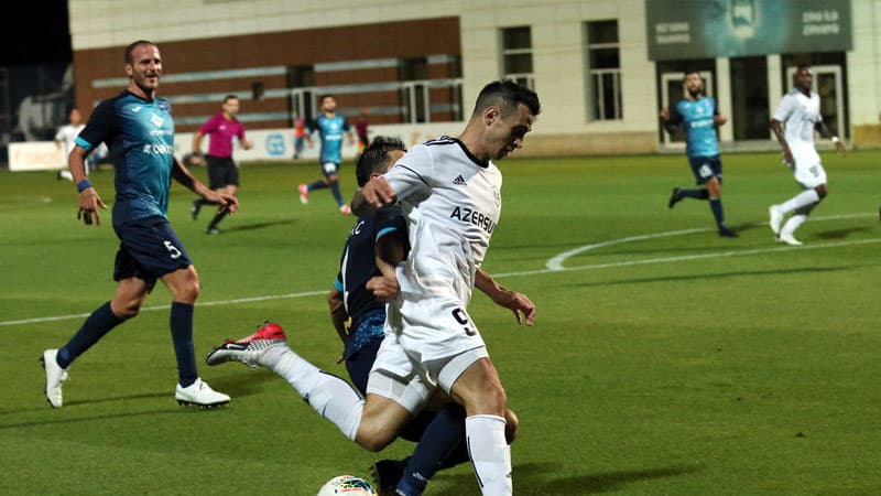 "Qarabağ"ın futbolçusunun çiyin bağının biri qırılıb