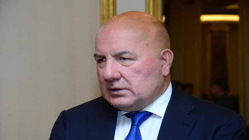 Elman Rüstəmov manatın  kəskin ucuzlaşmasından danışdı