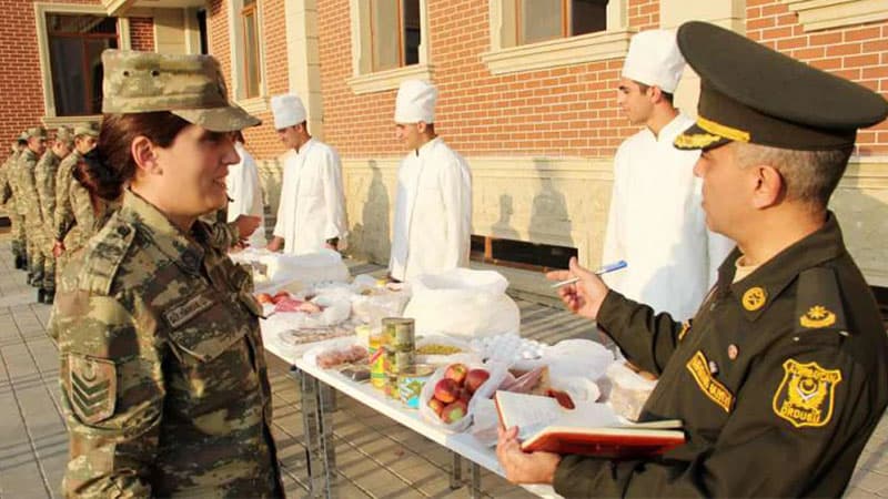 Azərbaycan ordusunda yenilik: Hərbçilərə pul əvəzinə ərzaq veriləcək (FOTO)