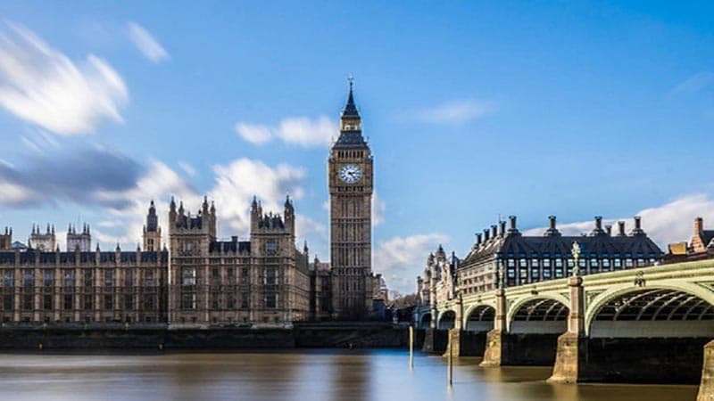 Britaniya Rusiyaya qarşı sanksiyada düzəlişlər etdi: Səbəb Mars...