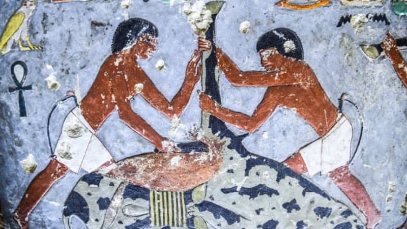 Fironun 2200 il yaşı olan sərdabası tapıldı (FOTO)