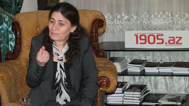 Sovetin tərcümələri güclüdür, yoxsa internet çağının? - Müqayisəli təhlil