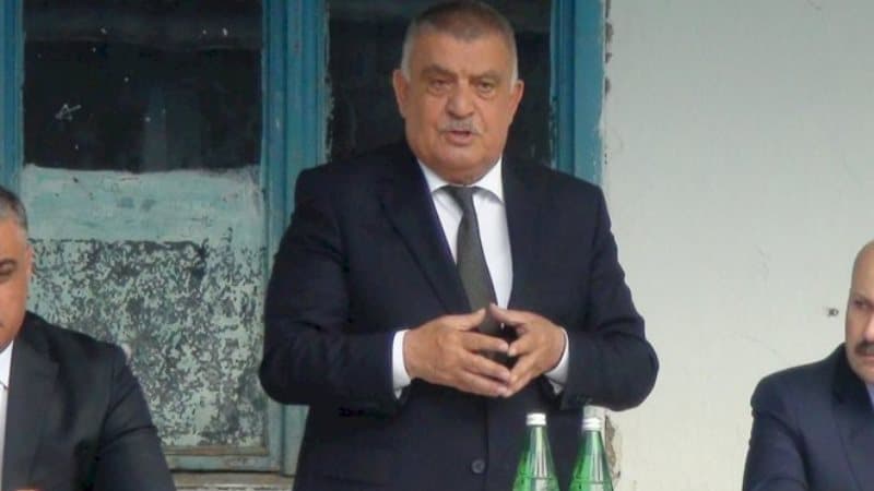 Rayon sakinləri işdən çıxarılan icra başçısına qarşı (FOTOLAR)
