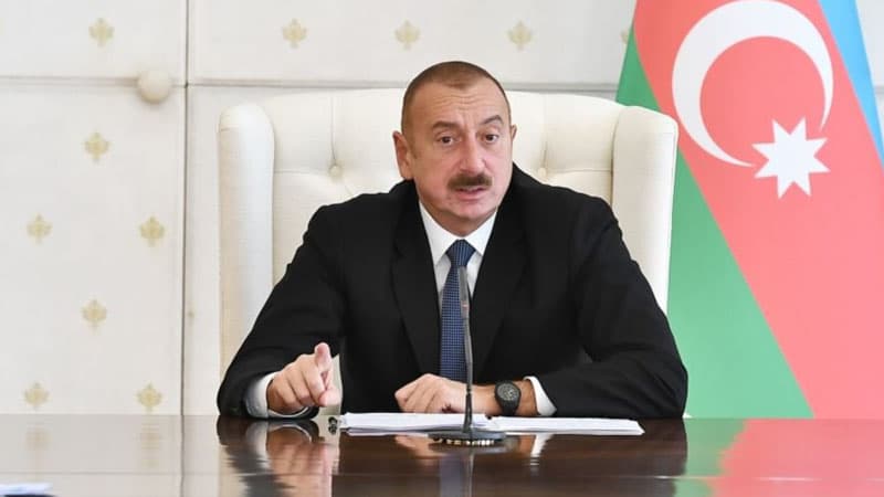İlham Əliyev nazir müavinini işdən çıxardı (FOTO)