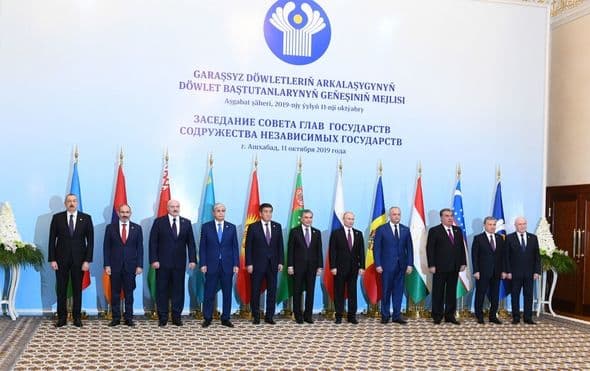İlham Əliyev MDB Dövlət Başçıları Şurasının iclasında