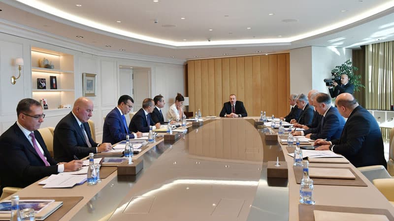 Deputat: "Öz komanda yoldaşını şantaj etmək dövlətə, xalqa vurulan zərbədir"