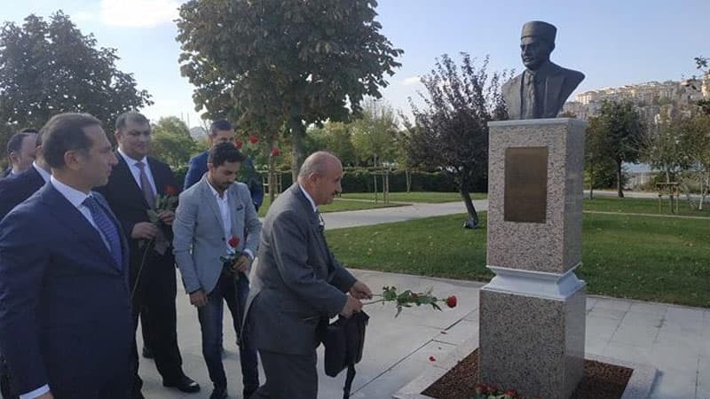 İstanbulda Hüseyn Cavidə büst qoyuldu (FOTOLAR)
