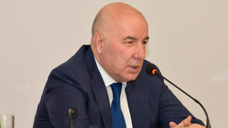Elman Rüstəmovdan istefa açıqlaması