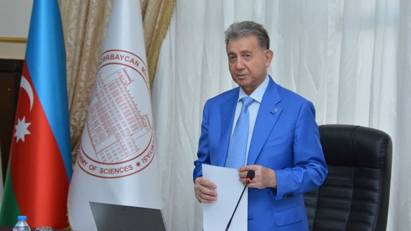 Akif Əlizadə: “Məmnuniyyətlə universitetdə dərs deyərəm, amma...”