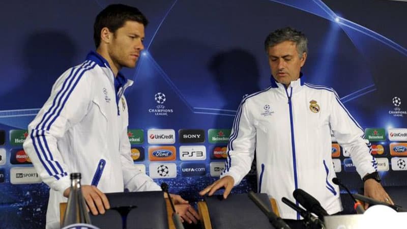 Mourinyonun yeni klubu və köməkçisi açıqlandı