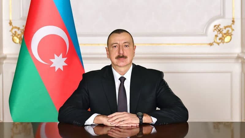 Məcburi köçkünlər İlham Əliyevə "Muğanbank"dan şikayət etdi