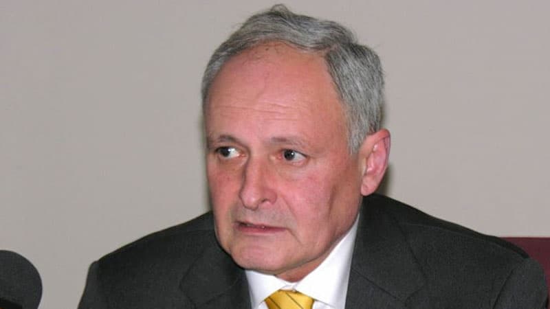 Nazir şöbə müdirini işdən çıxardı