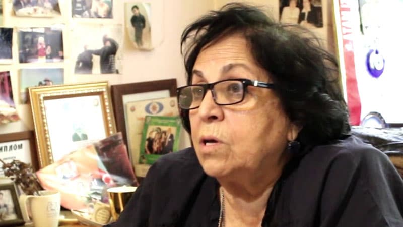 Cəfəroğlu erməni qadınla fotosundan danışdı: “Ona deyərdim ki, yanımda əyləşmə?”