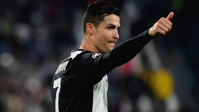 Ronaldo "Yuventus"dan gedir