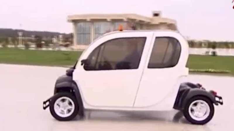 İlham Əliyev Bulvarı elektromobillə gəzdi (VİDEO)