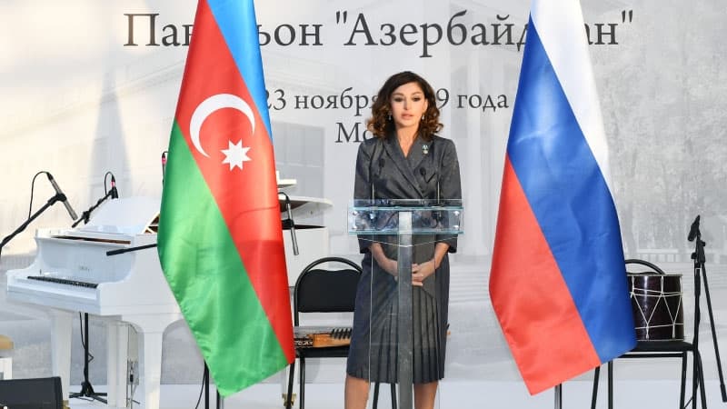 Mehriban Əliyeva Moskvada “Azərbaycan” pavilyonunun açılışında iştirak edib (FOTOLAR)