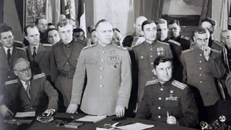 Oğlu zorlamada şərlənən marşal: Stalin onun işini araşdırmağı üç təhqiqat qrupuna həvalə edib