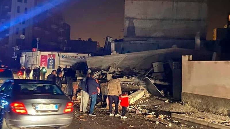 Albaniyada güclü zəlzələ: 4 nəfər öldü, 150-dən çox insan yaralandı (VİDEO)