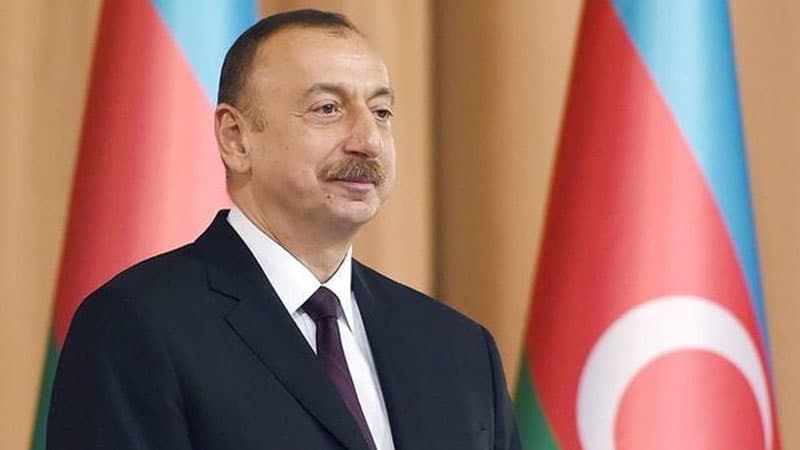 İlham Əliyev BDU-nun 100 illik yubileyi münasibətilə keçirilən mərasimdə
