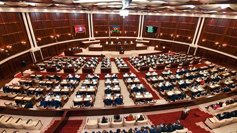 Parlament niyə buraxıldı? (ŞƏRH)