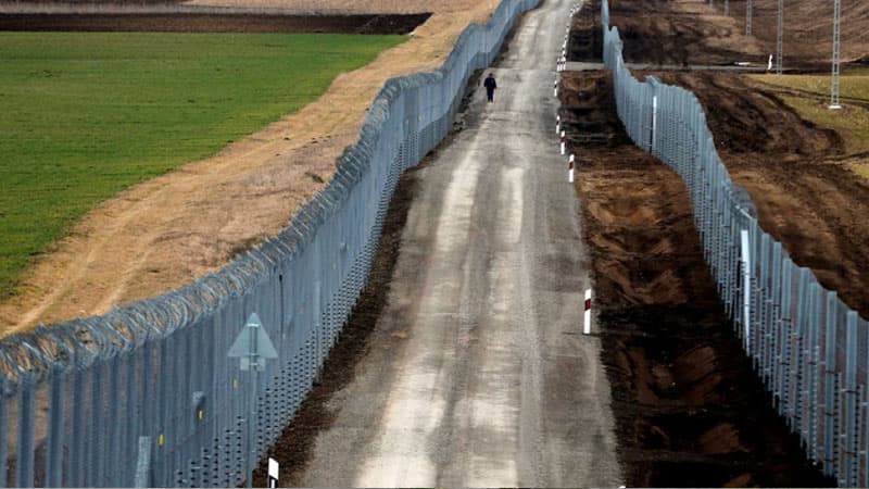 İki ölkənin sərhədində gizli tunellər tapıldı
