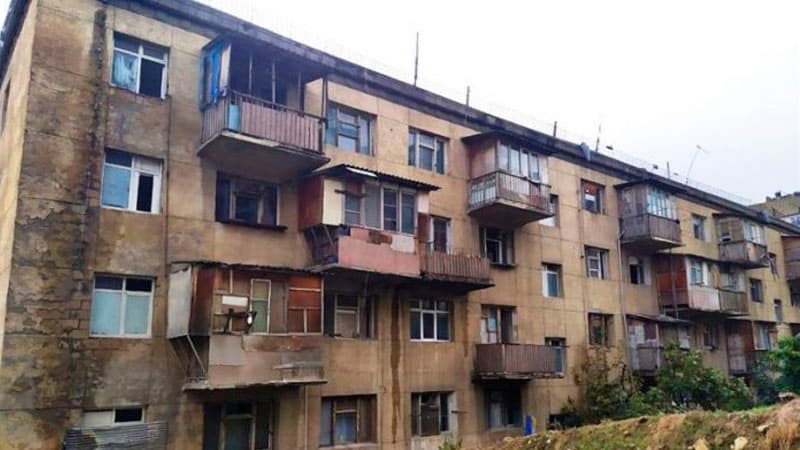 Daha 4 tələbə zəhərləndi: ali məktəb, yoxsa “virus yataqxanası...”