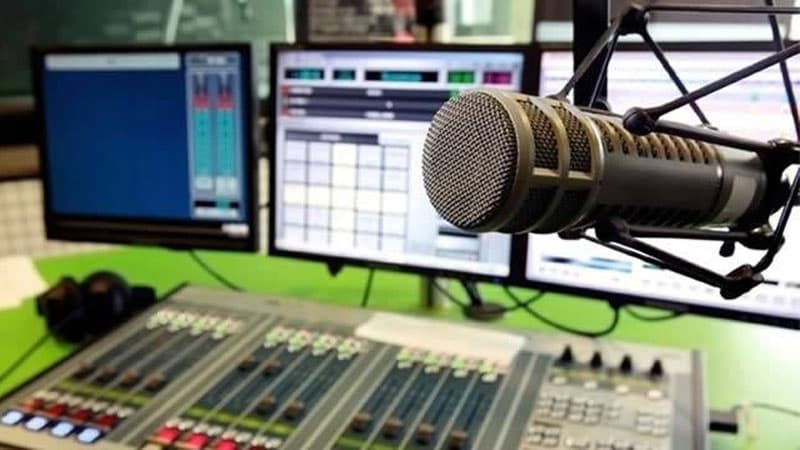 Daha iki şirkət yeni radio üçün müsabiqəyə sənəd verdi