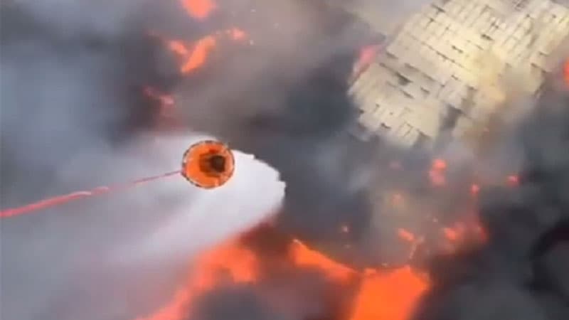 "EuroHome"dakı dəhşətli yanğının vertolyotdan çəkilən görüntüləri yayıldı (VİDEO)