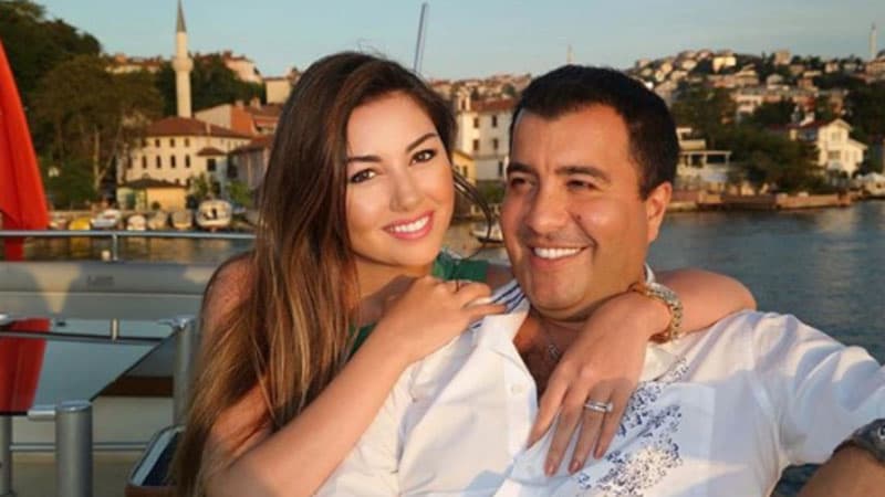 Sabiq azərbaycanlı nazirin gəlini səhnəyə qayıdır (FOTO)