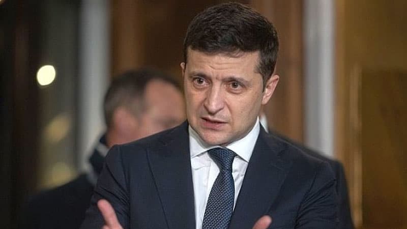 Zelenski ölkə konstitusiyasına dəyişiklik etmək istəyir