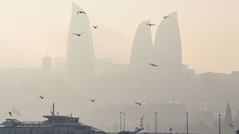 Bakını qatı duman bürüməsinin səbəbləri açıqlandı