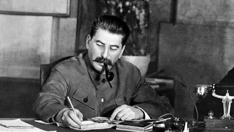 Stalinlə bağlı daha bir yalanın üstü açıldı