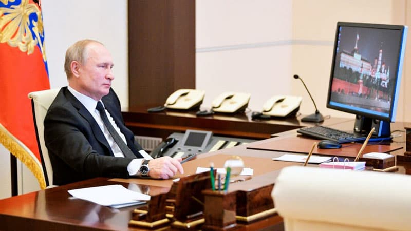 Putinin bu fotosu ilə dünya gündəminə düşdü (FOTO)