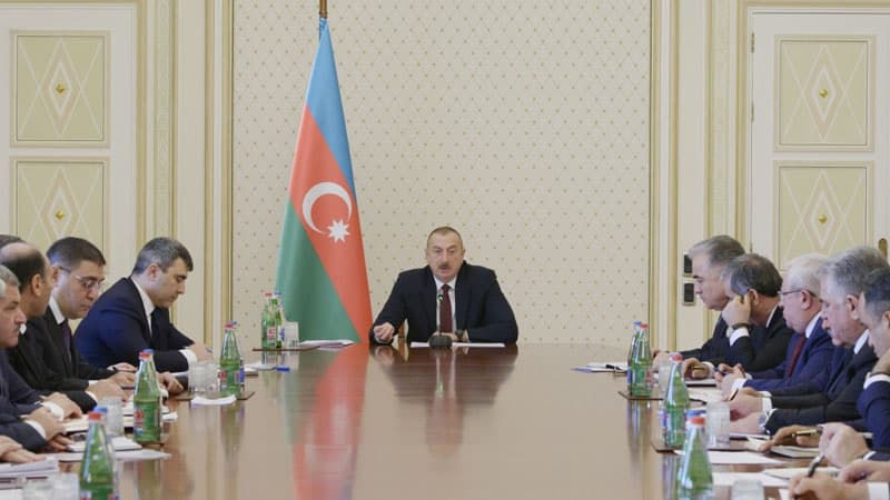 İlham Əliyev: “Bu il rekord həddə - 294 min ton pambıq yığılıb”