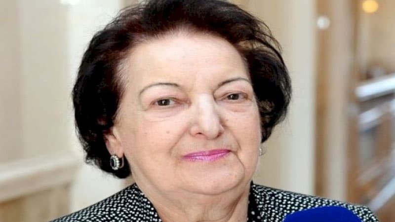 Prezident Elmira Süleymanovanı təltif etdi