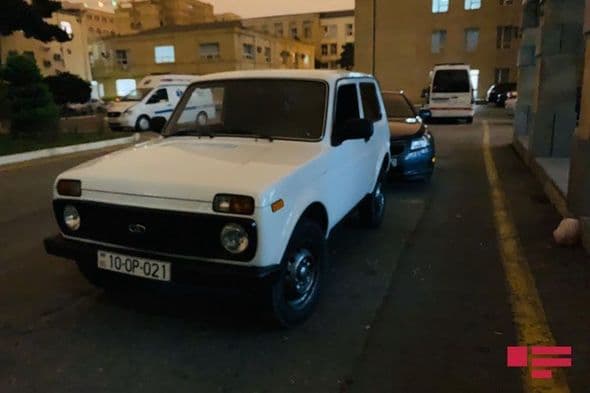 Bakıda iki nəfər bu maşında güllələndi (FOTO)