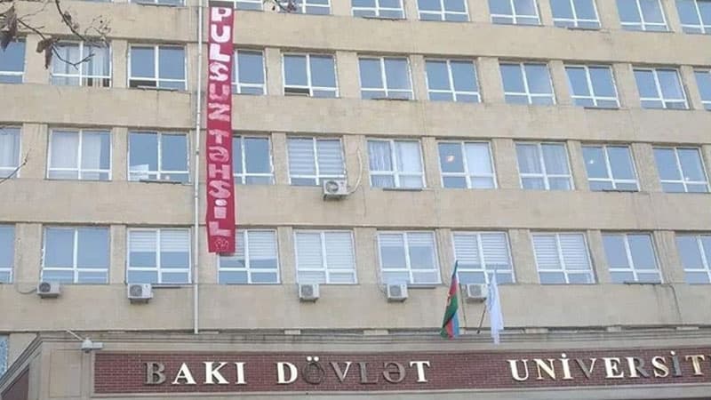 BDU-da tələbələr aksiya keçirdi: "Pulsuz təhsil" (FOTO)