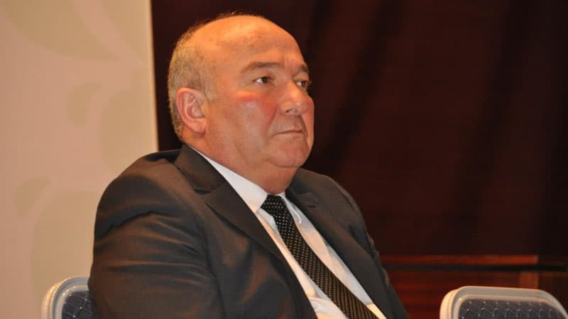İcra başçısı dörd vəzifəli şəxsi işdən çıxardı