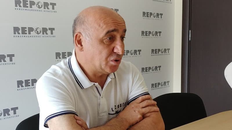 Şahin Diniyevin kirayənişini ev əşyalarını qarət edərək elan saytında satıb