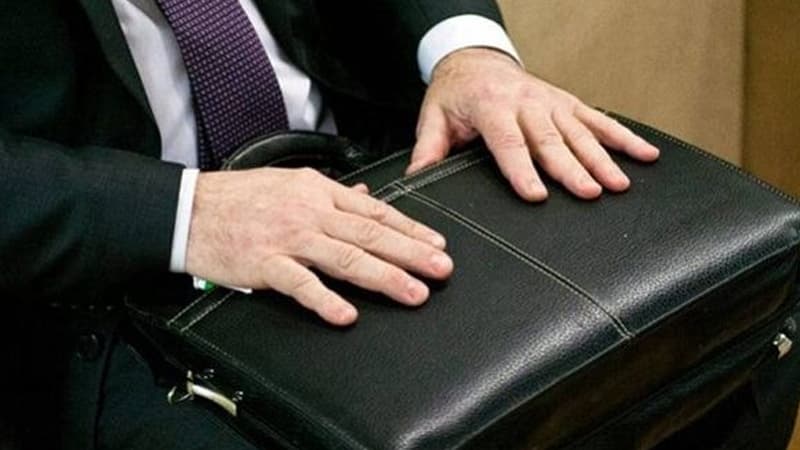 Bakıda 18 məktəb direktoru ilə əmək müqaviləsi ləğv edilib