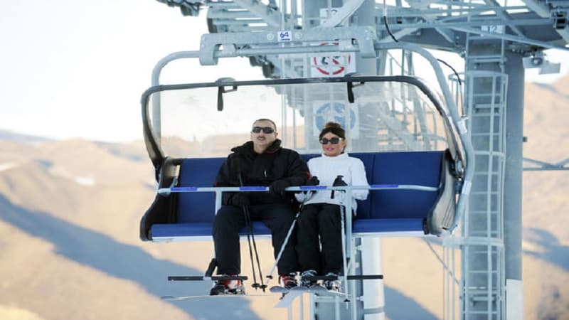 İlham Əliyev və Mehriban Əliyeva “Şahdağ” Turizm Mərkəzində  (FOTO)