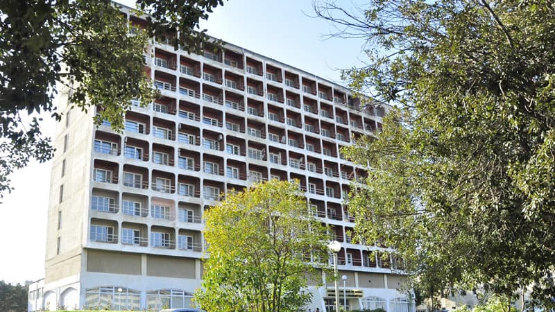 Bakıda yataqxana binasında ali təhsil müəssisəsi