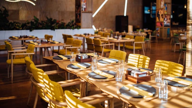 Bakıda zəhərli içkidən ölənlərlə bağlı bu restoranlar bağlandı