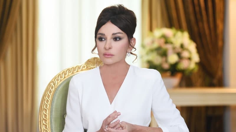 Mehriban Əliyeva: “Qoy yer üzündəki bütün azərbaycanlılar sağlam və xoşbəxt olsun!”