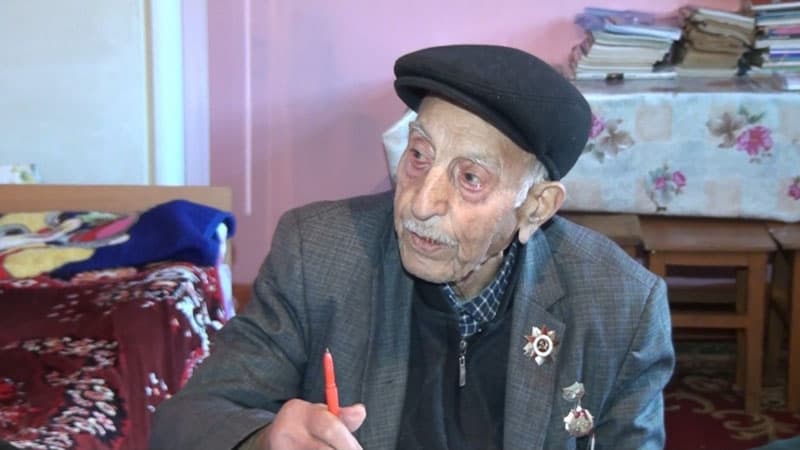 Belarus prezidenti Azərbaycan vətəndaşına məktub göndərdi (FOTOLAR)