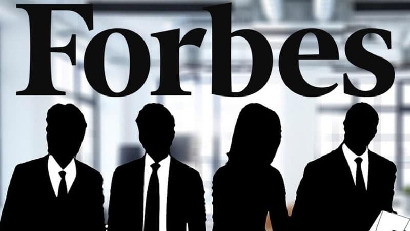 Azərbaycanlı yazıçı “Forbes”in reytinqinə düşdü (FOTO)