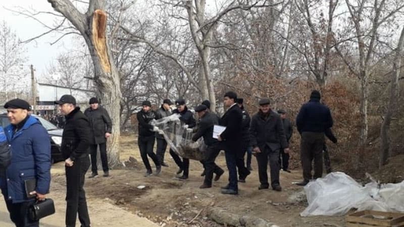 Tovuzda 10 yaşlı qızın yanmış cənazəsi ərazidən götürüldü (FOTO)
