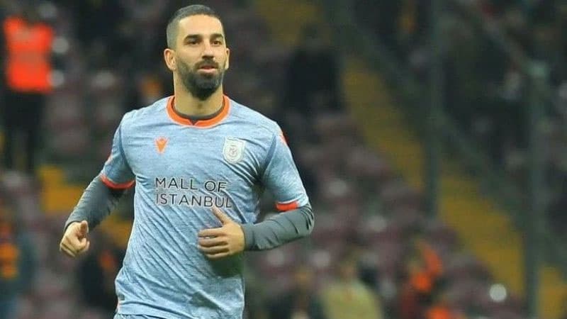 Arda Turanla yollar rəsmən ayrıldı