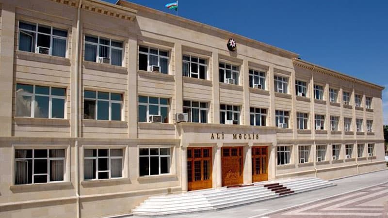 Vasif Talıbov şöbə müdirini işdən çıxardı
